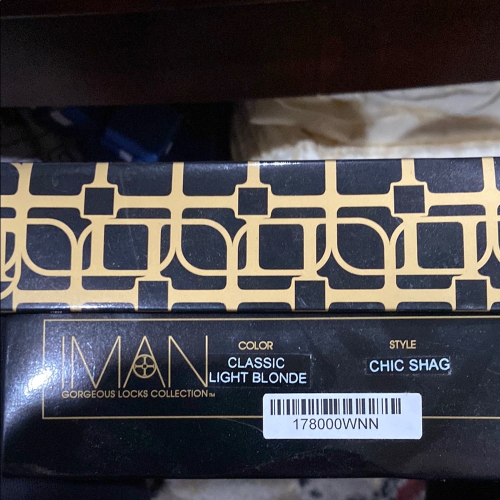 IMAN Light Blonde Chic Shag Wig